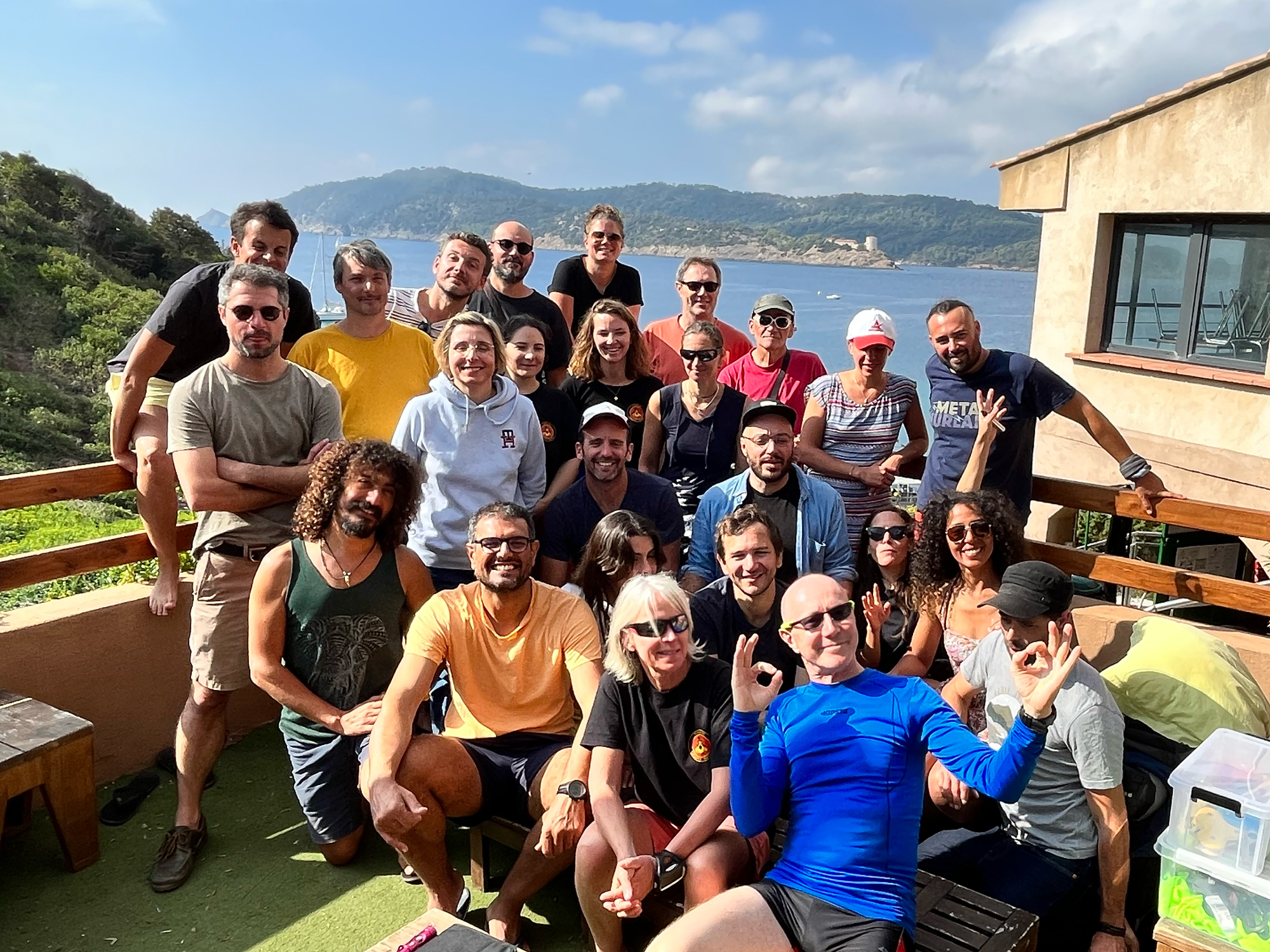 photo de groupe, séjour plongée et apnée sur l’île du levant en 2023